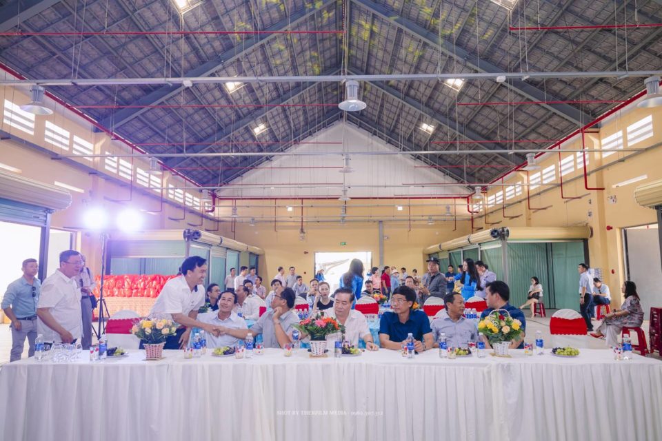 Photo of the opening event of Lai Nghi market